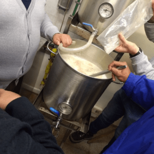 Curso Inicial de Cerveza Artesanal Modalidad Presencial Curso Inicial de Cerveza