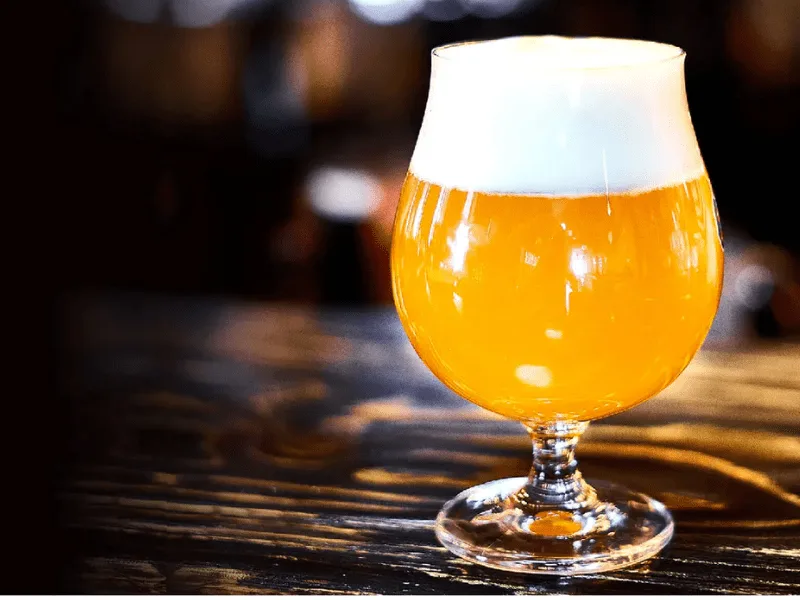 Cerveza Saison, un estilo refrescante cerveza saison estilo refrescante