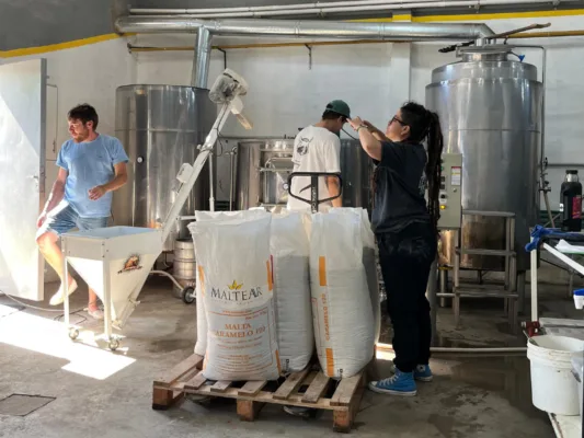 Barriles Solidarios Cuando la Cerveza Cambia Vidas