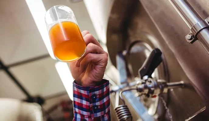 Cómo organizar una cata de cerveza artesanal (con enfoque de marketing que sí mide resultados)